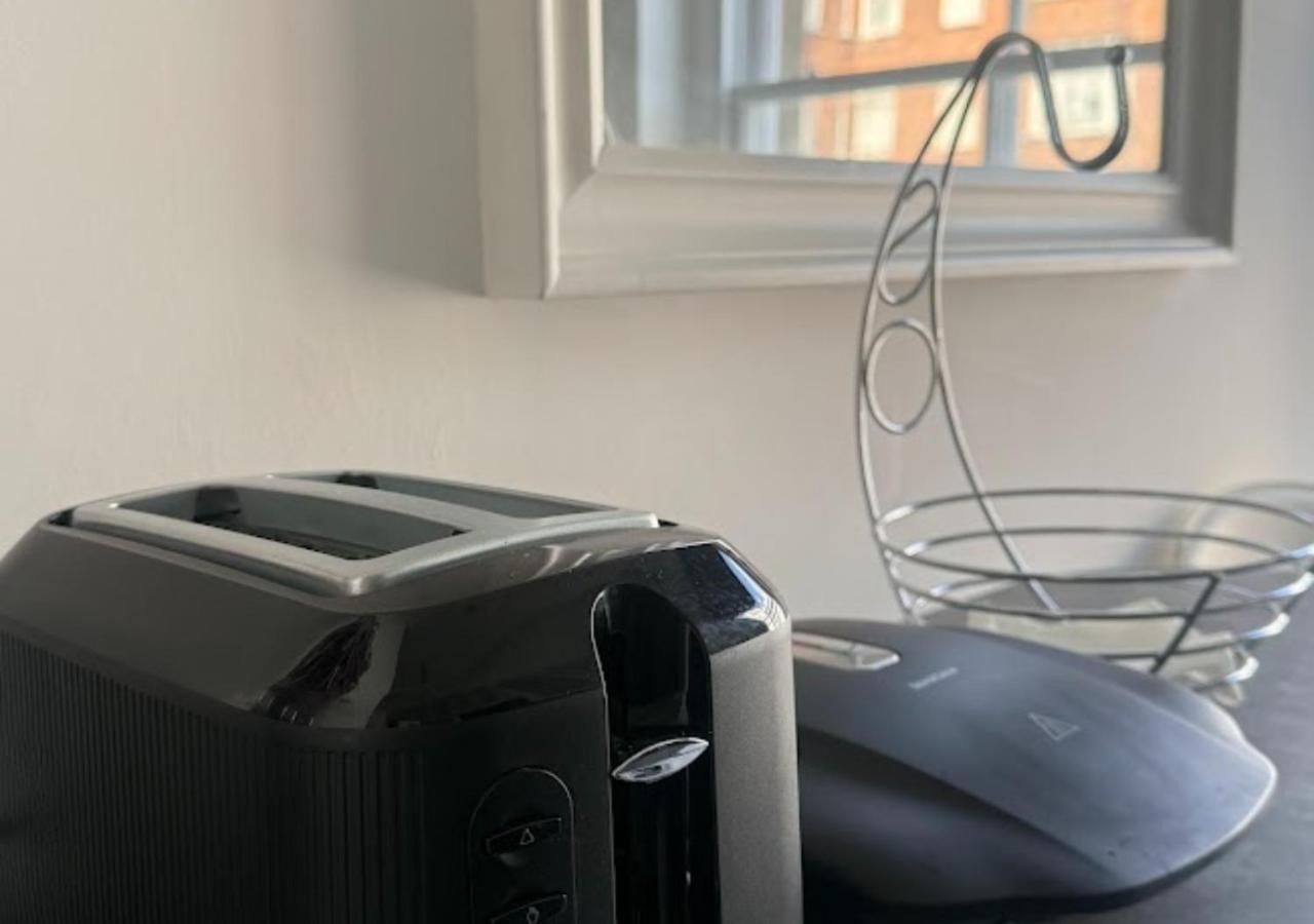 Apartamento Bayswater Large One Bedroom Studio, Late Check-in *