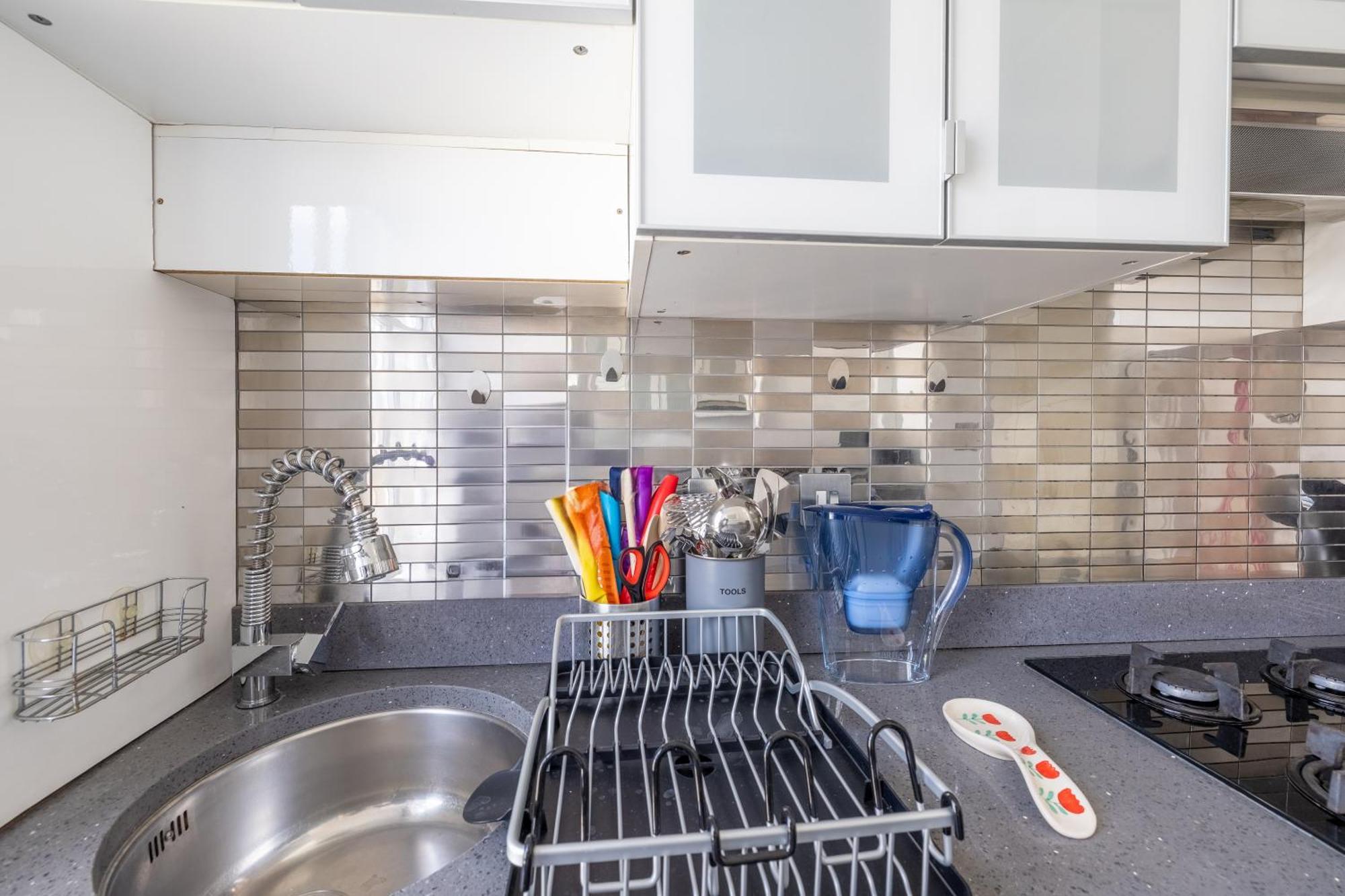 Bayswater Large One Bedroom Studio, Late Check-in * Londres