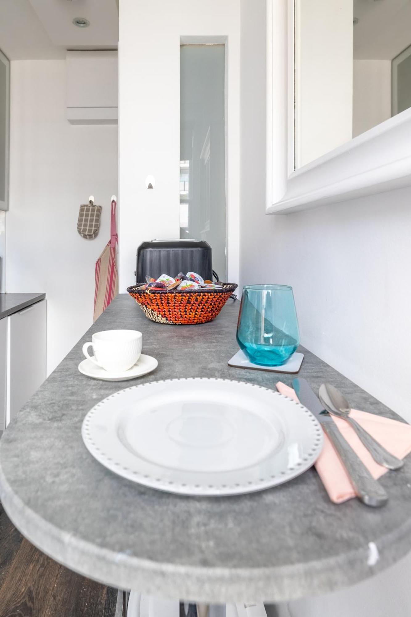 Apartamento Bayswater Large One Bedroom Studio, Late Check-in *