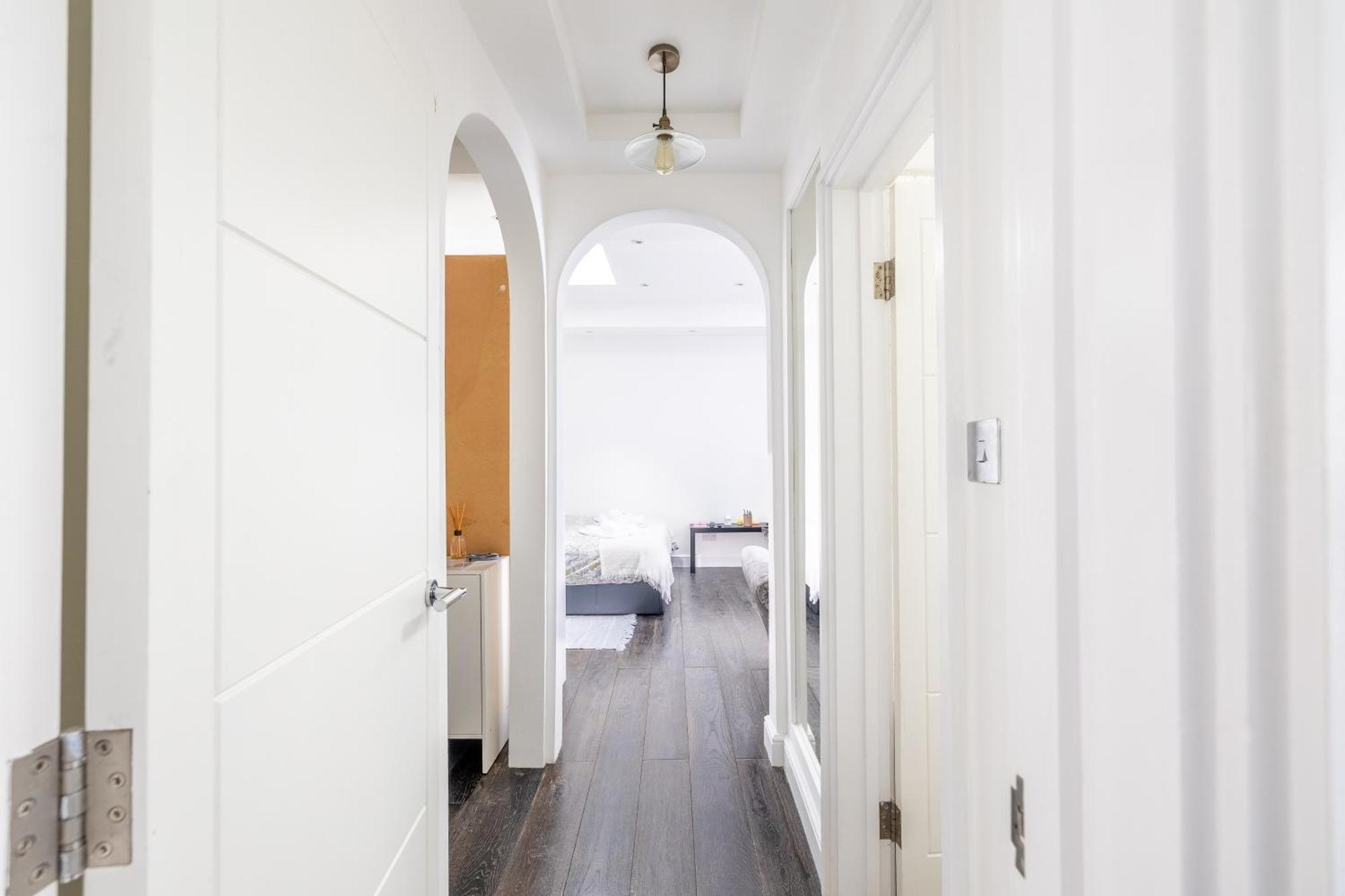 Apartamento Bayswater Large One Bedroom Studio, Late Check-in